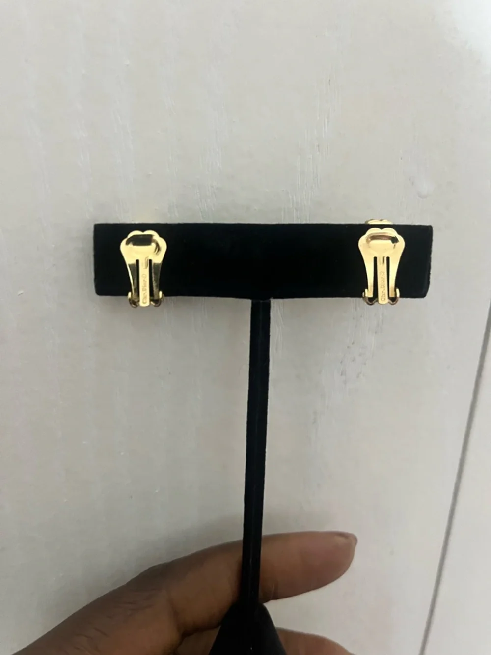 Dior Gold Crystal 'CD' Logo Circle Stud Earrings - Picture 4 of 5